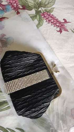 Bolsa festa nova e  linda 