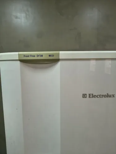 Geladeira Eletrolux dúplex 