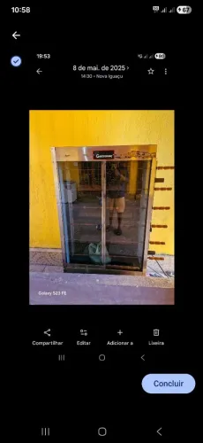 Vendo frangueira seme nova 30 frangos com os ganchos de prender os frangos e a chave 