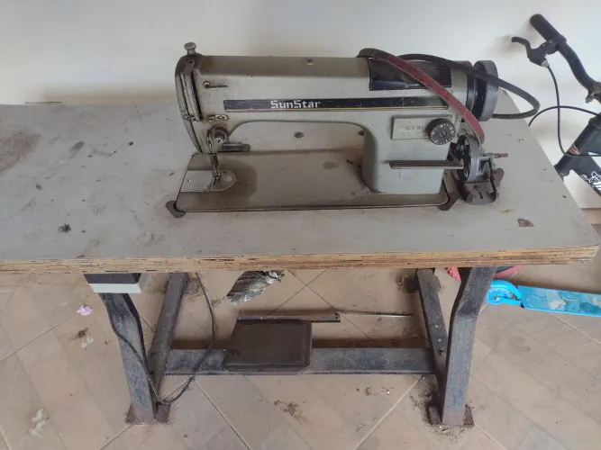 Máquina de costura 