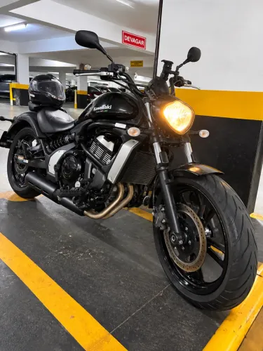 KAWASAKI VULCAN 650 | 2016 | PRETA