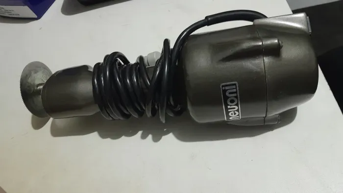 Máquina de cortar gesso Neuoni ortopedistas