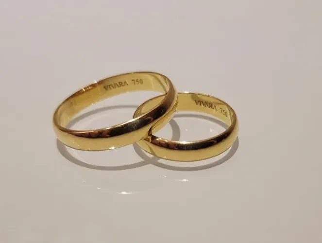 Par Alianças Vivara Ouro Amarelo 18k 750 4mm Originais (Na loja +12 mil)