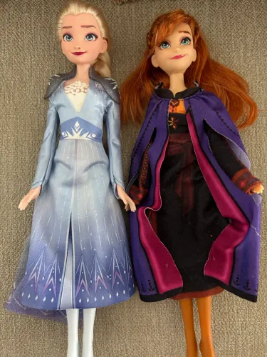 Vendo 2 bonecas Frozen 