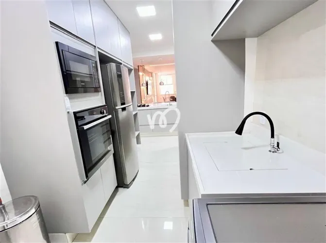 A 3 QUADRAS DO METRÔ ESTAÇÃO CANTA GALO, 3 QUARTOS 140 M² FUNDOS, HIDRÁULICA E ELÉTRICA NO