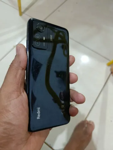 Vendo celular Redimi Note 12S, armazenamento 256GB, semi-novo