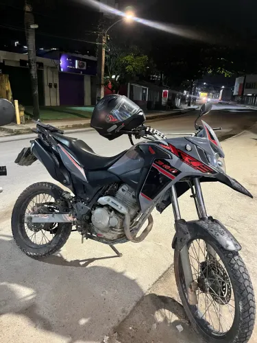 XRE 300 2022 troca em outra moto ou vender