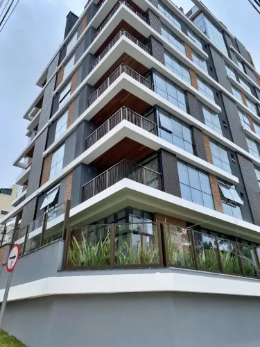 Cobertura Bigorrilho - 330m² privativo - 4 suítes - 3 vagas