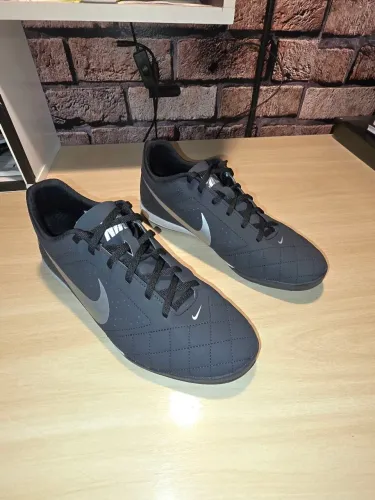 Chuteira Futsal Nike Beco 2 SEM USO preto/prata - 41