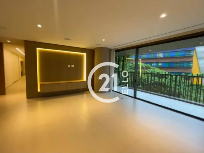Apartamento com 4 dormitórios, 479 m², 4 suítes. Moema