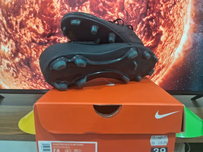 CHUTEIRA NIKE (N° 38~39) PHANTOM GX II