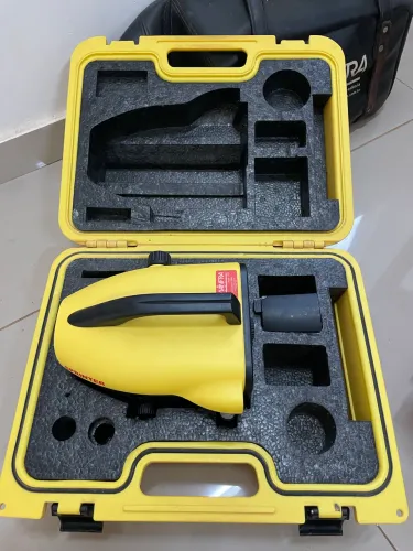 LEICA SPRINTER 250M - NÍVEL DIGITAL TOPOGRÁFICO