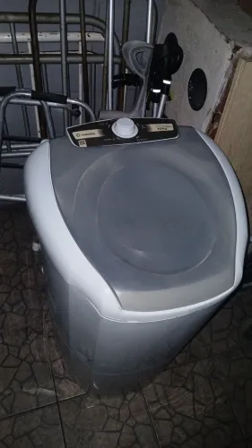 Vende-se Tanquinho Lava Roupas.