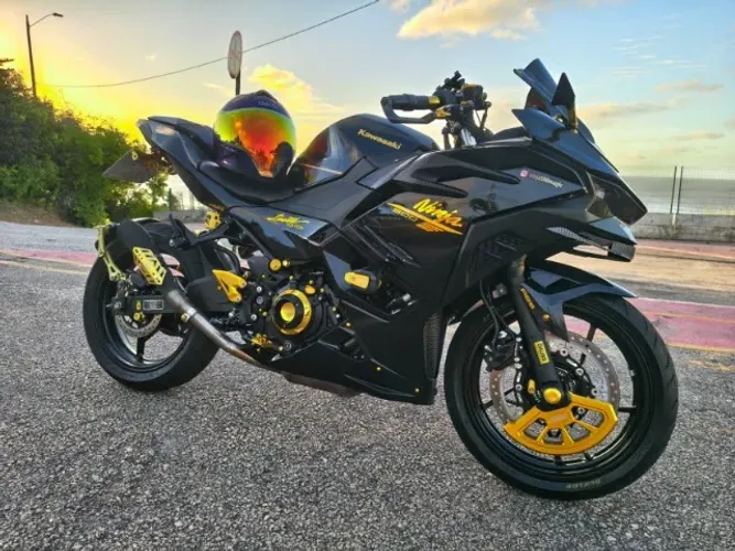 Vendo/Troco Kawasaki Ninja 500 ABS 2025