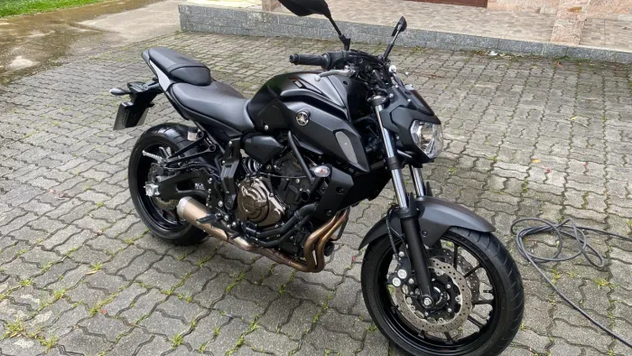 Yamaha MT-07 2025 - 2.100 km - Preta - Estado de Zero