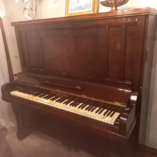 Piano alemão M. F. Rachels & C0