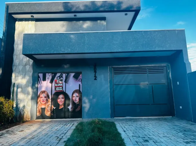Vendo casa com sala comercial