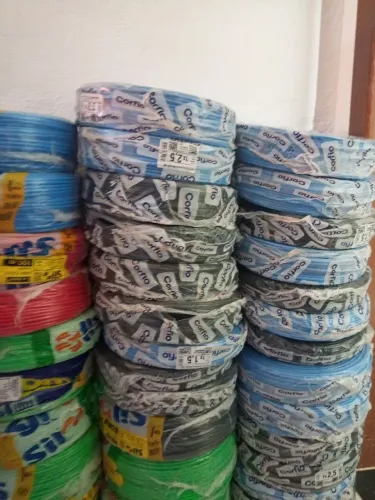Linha de material elétrico