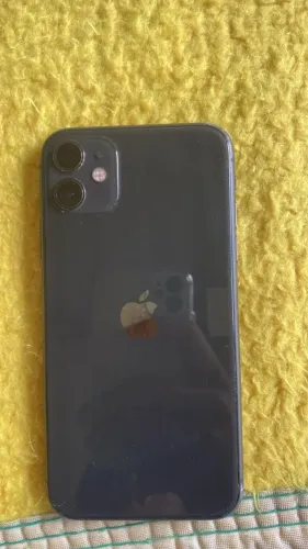 Celular iPhone 11