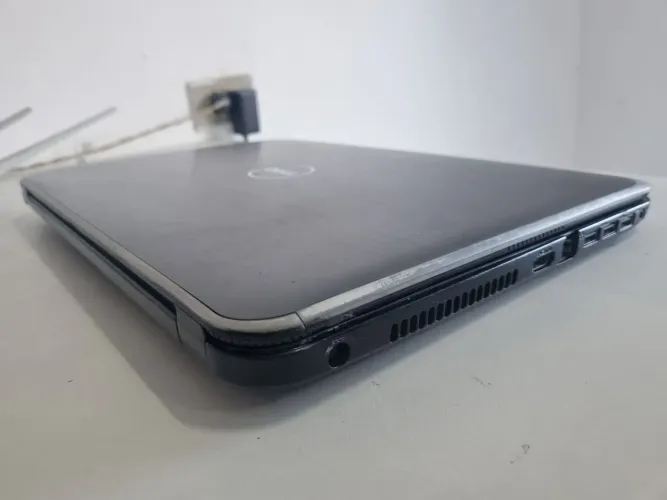 Notebook Dell i7 8Gb de memória ja com SSD240GB. Placa de vídeo nvidia Gerforce 2Gb