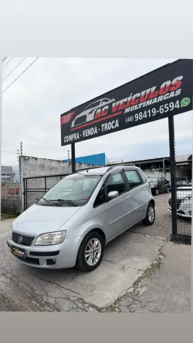 Fiat Idea ELX 1.4 MPI Fire Flex 8V 5P 2010