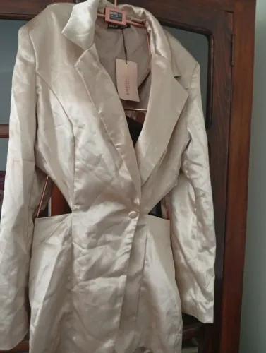 Blazer com forro e aberturas