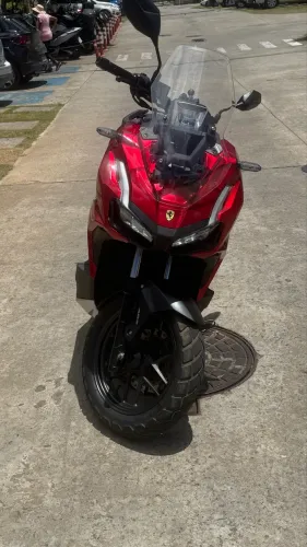 Vendo scooter ADV 2025
