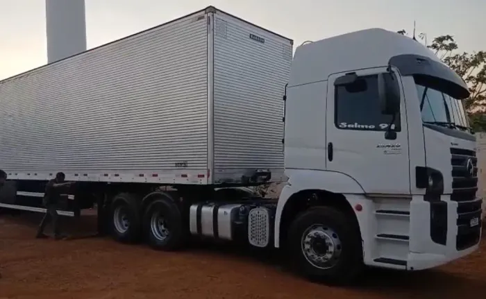 25.420 - cavalo  Consteletion 2022 6x2 - pronto para trabalhar 