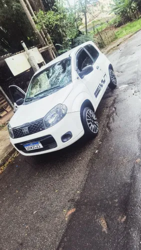 Fiat Uno Vivace 1.0 EVO Fire Flex 8V 3P 2013