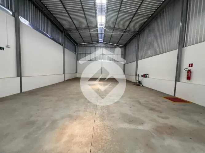 Galpão para Locação - 400m² - Nossa Senhora das Graças - Uberlândia/MG
