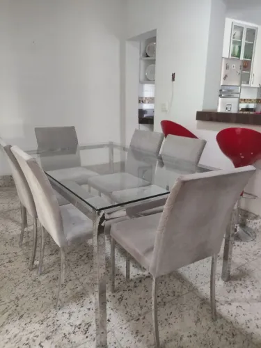 Mesa de Jantar Vidro com 6 Cadeiras Estofadas