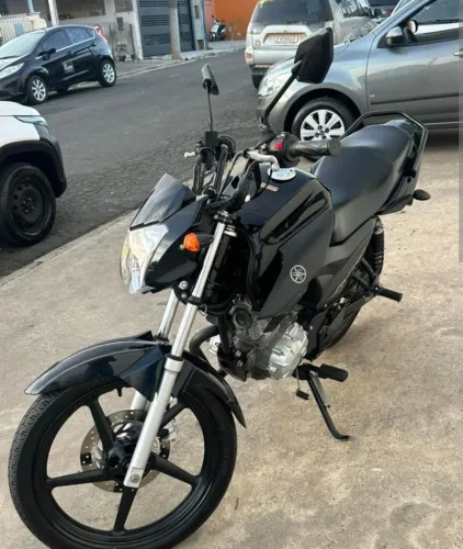 Moto factor 150 em ótimo estado, com documento, somente poucas pendências de IPVA