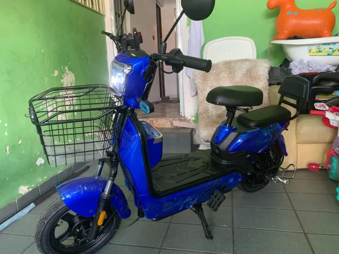 Scooter elétrica