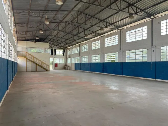 Galpão para alugar em Valinhos, Vale Verde, com 1992 m²