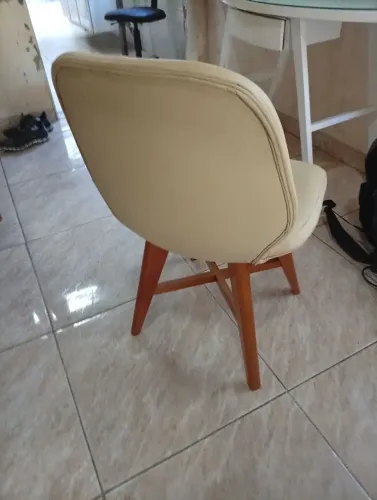 4 cadeiras madeira acolchoadas