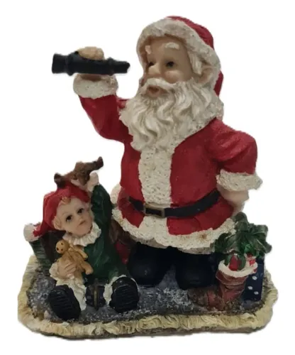 Estatueta colecionável com a figura do Papai Noel com a marca Santini Italy Style na base,
