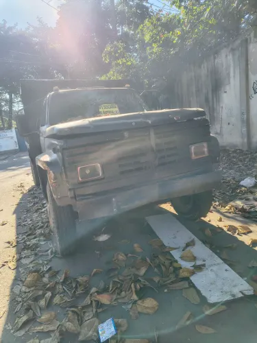 Vendo caminhão