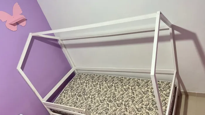 Cama infantil com colchão à venda