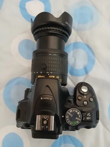Câmara Nikon d5300 2 bateria +carregador careia +lente do kit