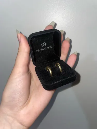 Vendo par de alianças ouro 18K.