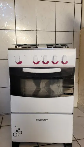 Fogão Esmaltec 4 Bocas em Bom estado