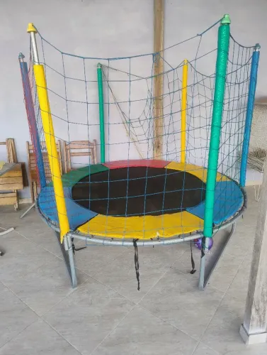 Vendo um pula pula 