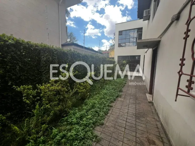 Casa comercial no Jardim América