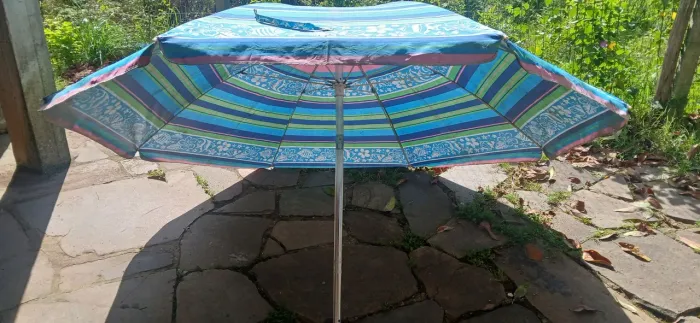 Guarda sol de praia com extensor e perfurador areia