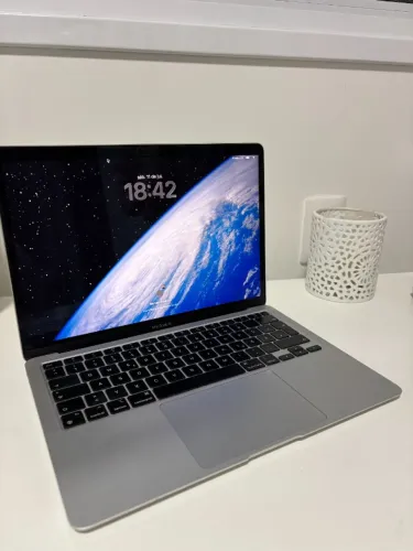 MacBook Air M1 2020 13' - Excelente Estado