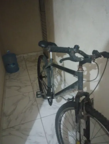 Bike usada aro 26, sem marcha e um pouco enferrujada