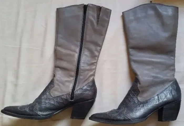 Bota de Couro Platoon Bico Fino cano alto - Tam. 35