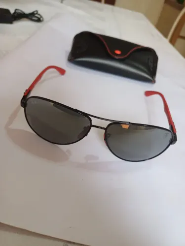 Óculos Ray-Ban Ferrari 