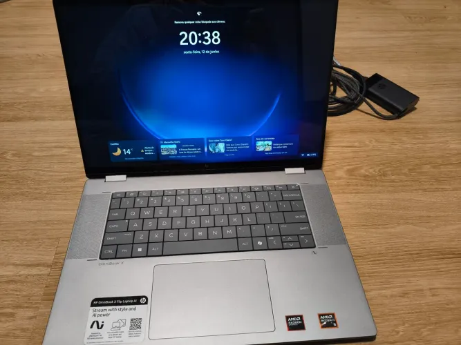 HP Omnibook X Flip 16-ar Ryzen AI 5 / 16GB / 512GB SSD - 2 Meses de Uso