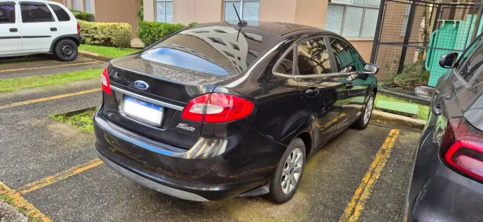 Ford Fiesta Sedan SE 1.6 16V Flex 4P 2011